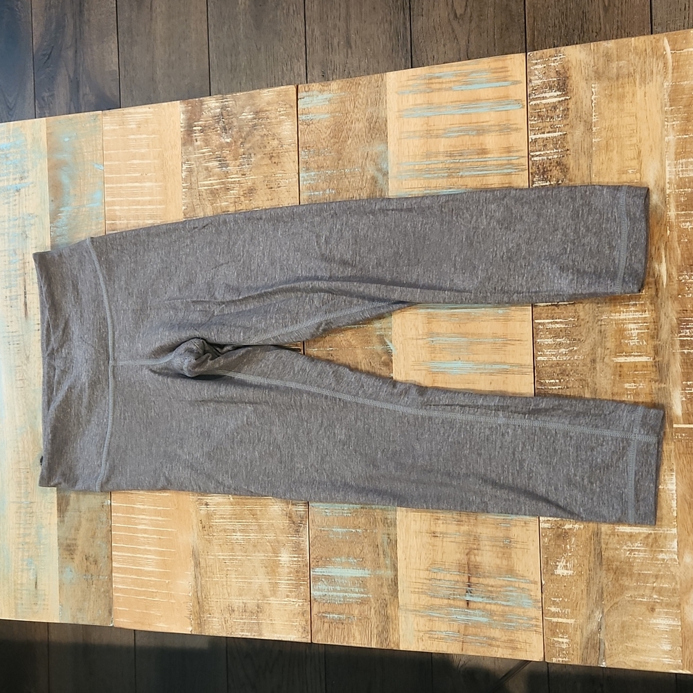 Lulu crop leggings 20" seam